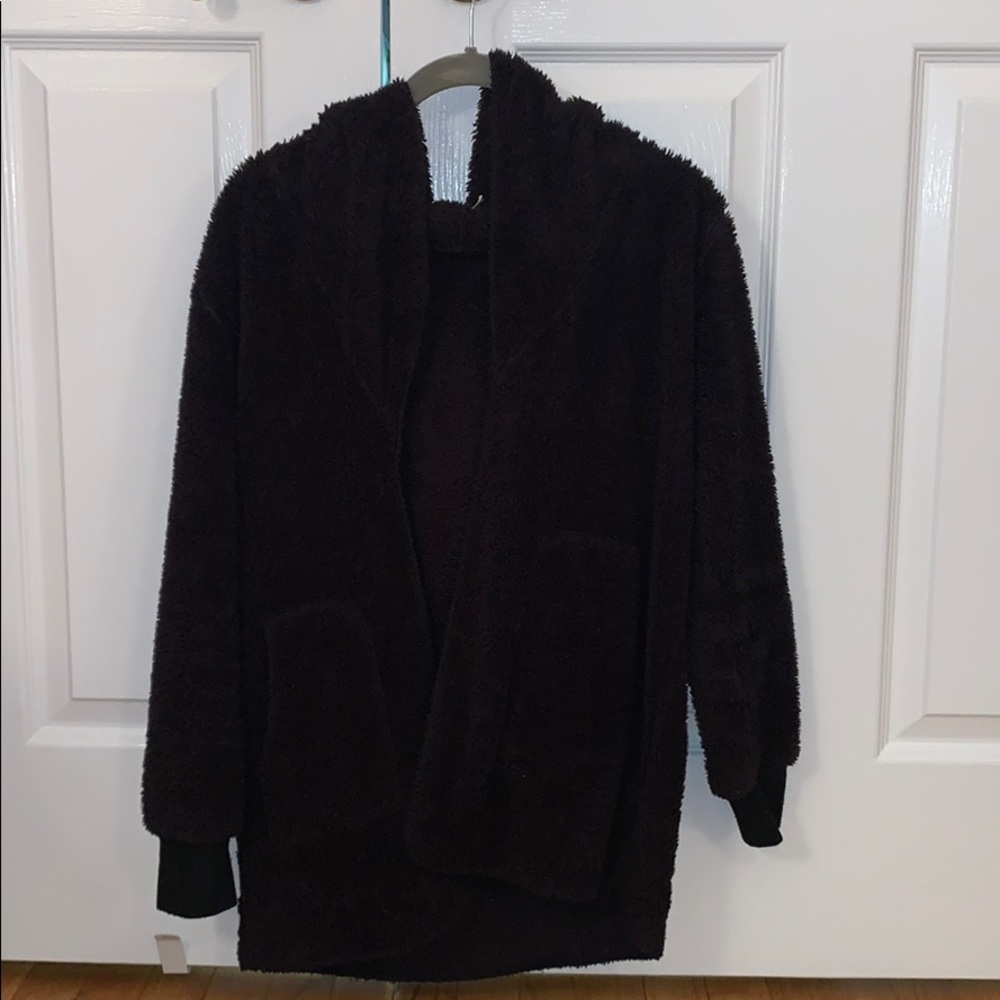 Black Sherpa with Pockets - size small